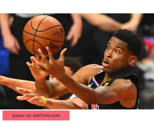 亚历山大：专注提升自我水平 好习惯助力球队持续进步